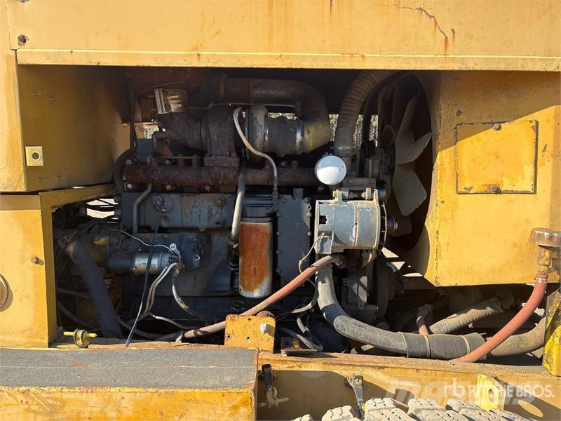 Champion 730A Motor Grader Грейдери