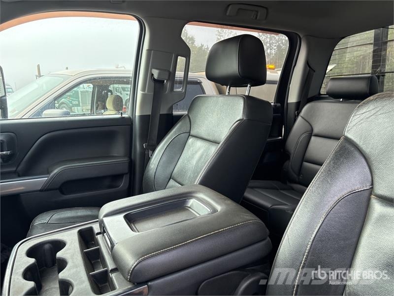 Chevrolet 3500HD Z71 4x4 Crew Cab Pickup Andre varebiler