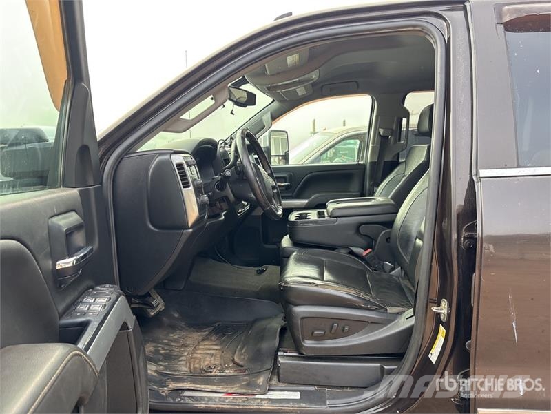 Chevrolet 3500HD Z71 4x4 Crew Cab Pickup Andre varebiler