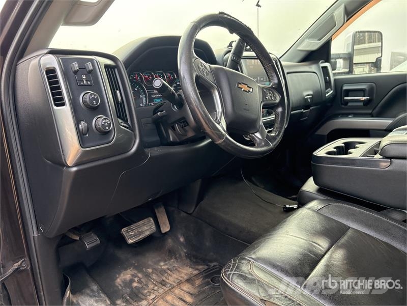 Chevrolet 3500HD Z71 4x4 Crew Cab Pickup Andre varebiler