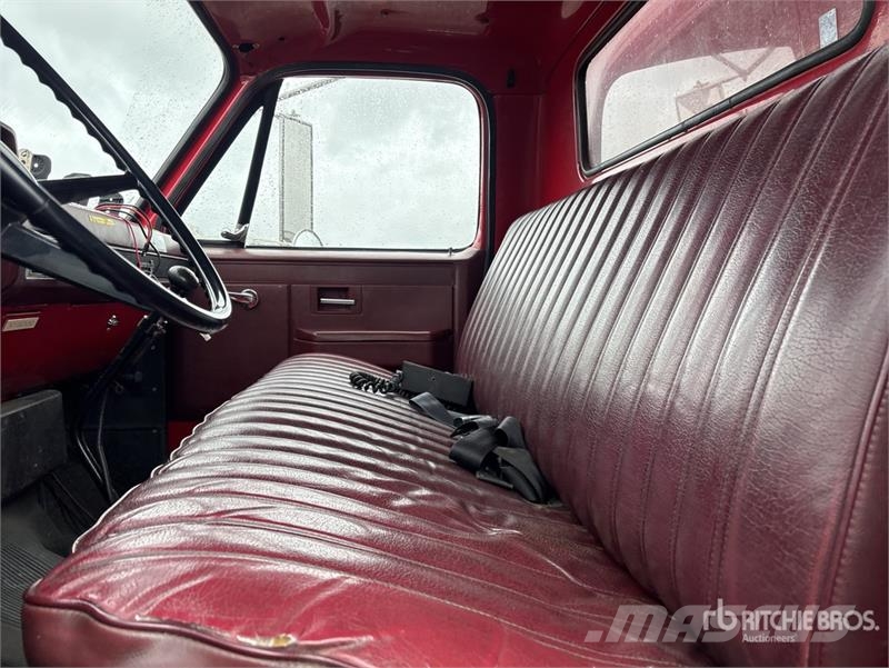 Chevrolet C6500 4x2 Fire Truck 消防車