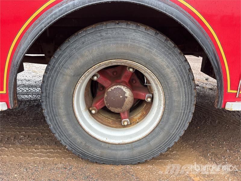 Chevrolet C6500 4x2 Fire Truck 消防車