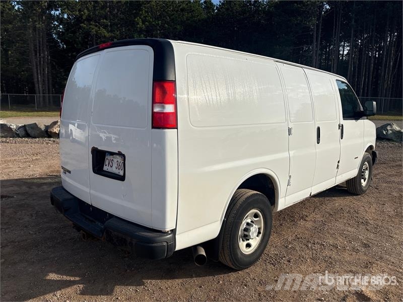 Chevrolet Express 2500 Cargo Van Furgonetas cerradas