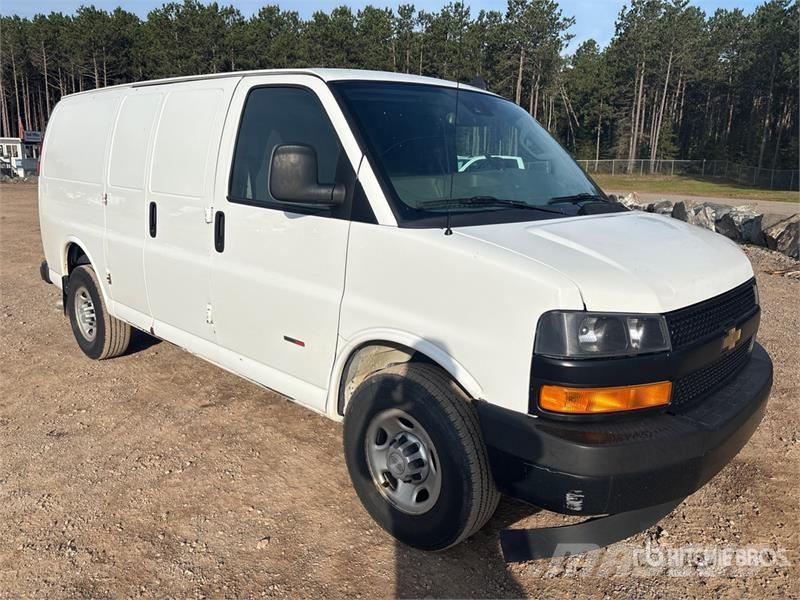 Chevrolet Express 2500 Cargo Van Furgonetas cerradas
