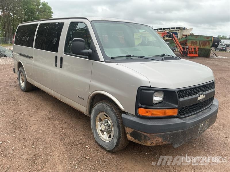 Chevrolet Express 3500 Lieferwagen