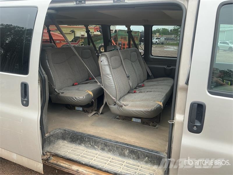 Chevrolet Express 3500 Lieferwagen