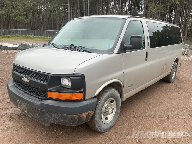 Chevrolet Express 3500 Lieferwagen