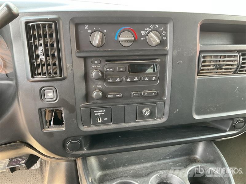 Chevrolet Express 3500 Lieferwagen