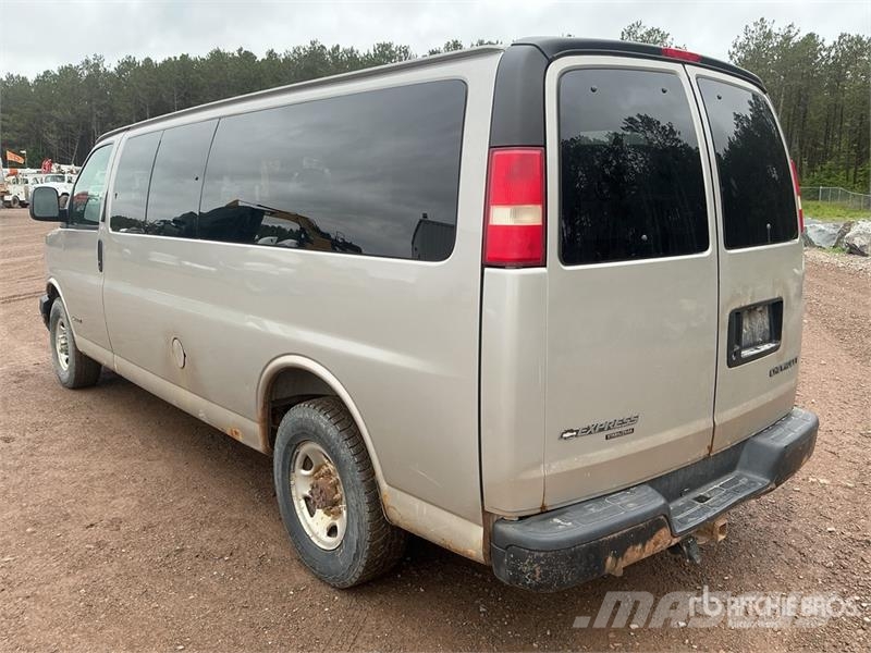 Chevrolet Express 3500 Lieferwagen