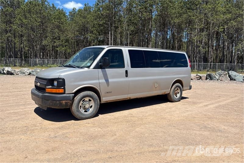 Chevrolet Express 3500 Lieferwagen