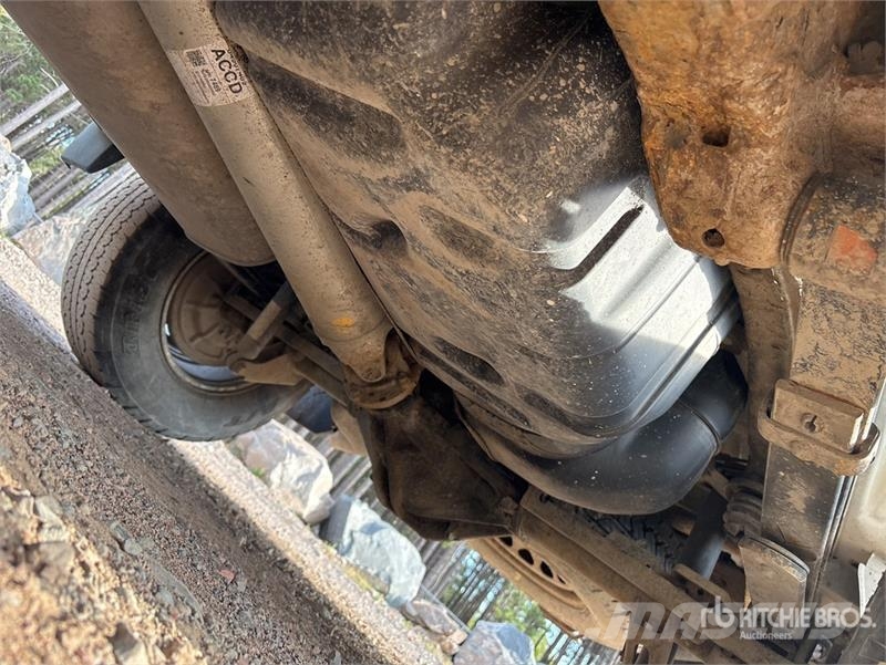 Chevrolet Silverado 1500 4x2 Pickup Outro