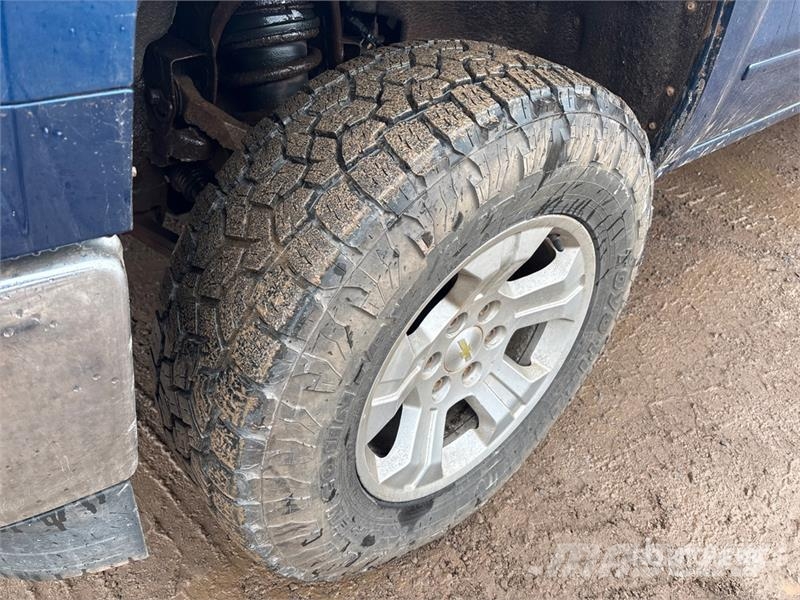 Chevrolet Silverado 1500 LT 4x4 Crew Cab Pickup Ostalo