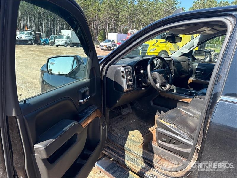 Chevrolet Silverado 1500 Outro