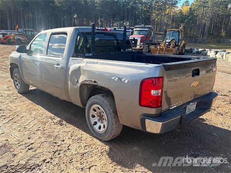 Chevrolet Silverado 1500 LS 4x4 Crew Cab Pickup 其他