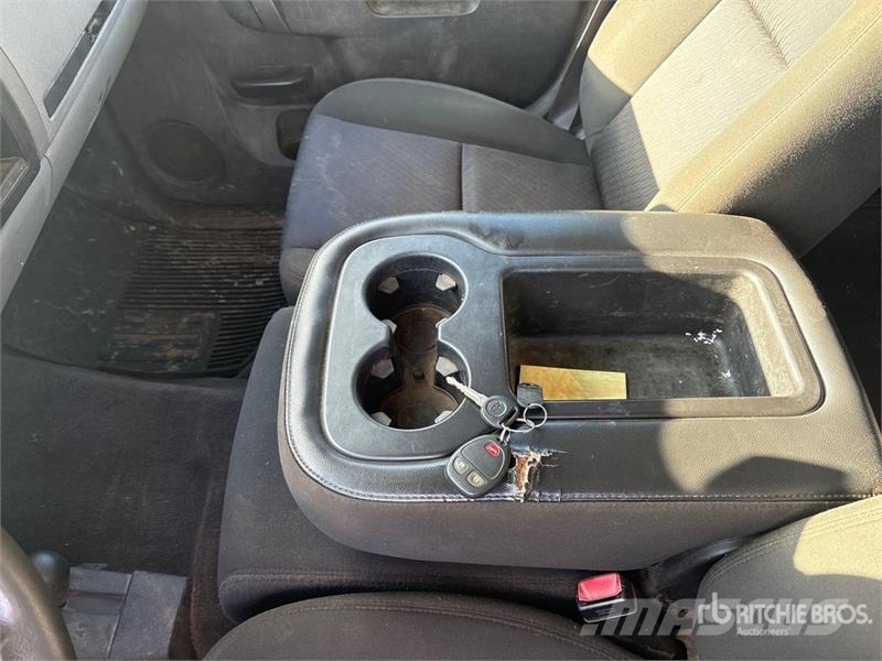 Chevrolet Silverado 1500 LS 4x4 Crew Cab Pickup 其他