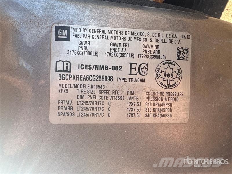 Chevrolet Silverado 1500 LS 4x4 Crew Cab Pickup 其他