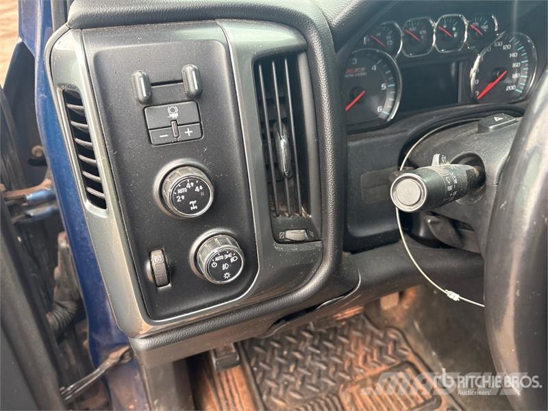 Chevrolet Silverado 1500 LT 4x4 Crew Cab Pickup Ostalo