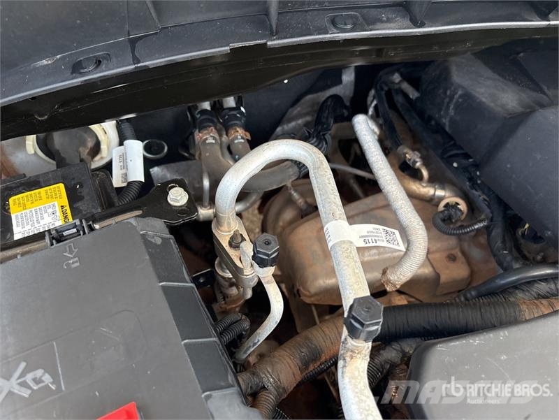 Chevrolet Silverado 1500 4x4 Pickup Outro