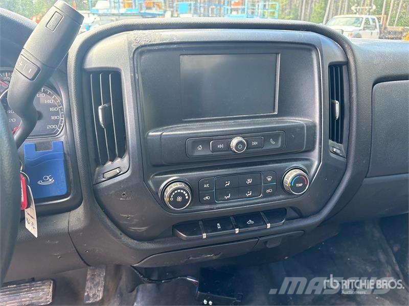 Chevrolet Silverado 1500 4x2 Pickup Iné