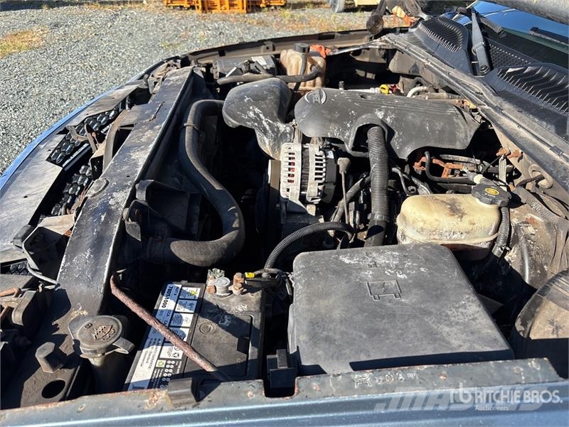 Chevrolet Silverado 1500 4x4 Crew Cab Pickup Egyéb