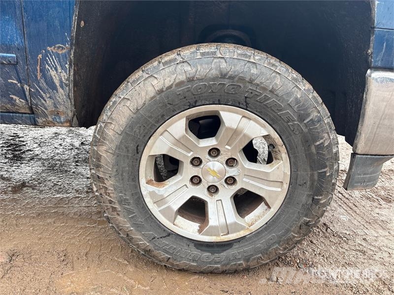Chevrolet Silverado 1500 LT 4x4 Crew Cab Pickup Ostalo