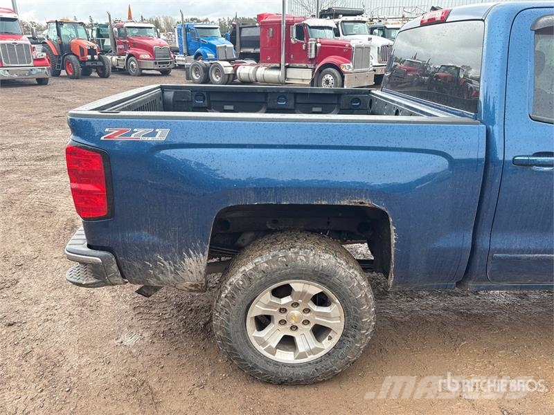 Chevrolet Silverado 1500 LT 4x4 Crew Cab Pickup Ostalo