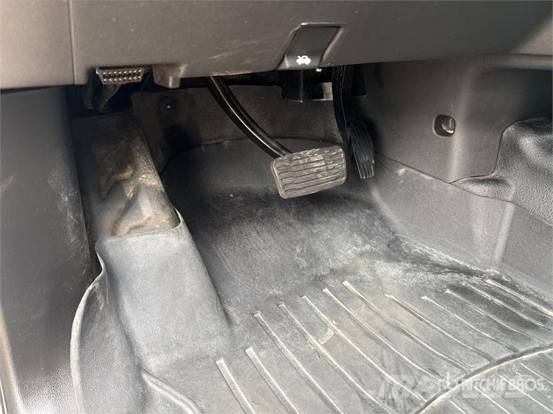 Chevrolet Silverado 1500 4x2 Pickup Outro