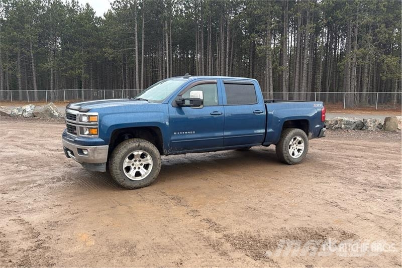 Chevrolet Silverado 1500 LT 4x4 Crew Cab Pickup Ostalo