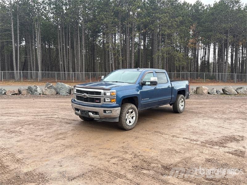 Chevrolet Silverado 1500 LT 4x4 Crew Cab Pickup Ostalo