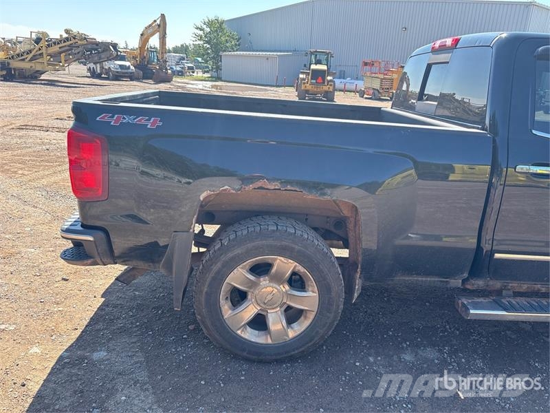 Chevrolet Silverado 1500 Outro