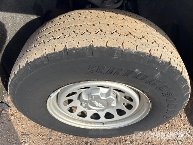 Chevrolet Silverado 1500 4x2 Pickup Outro