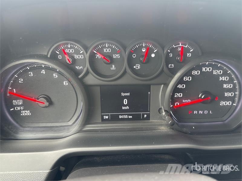 Chevrolet Silverado 1500 4x2 Pickup Outro