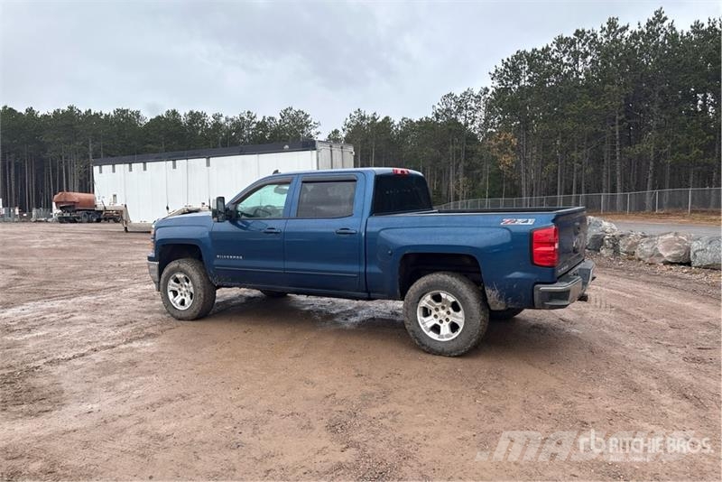 Chevrolet Silverado 1500 LT 4x4 Crew Cab Pickup Ostalo