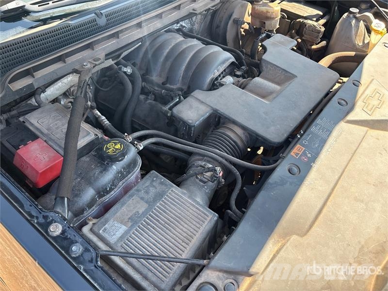 Chevrolet Silverado 1500 Outro