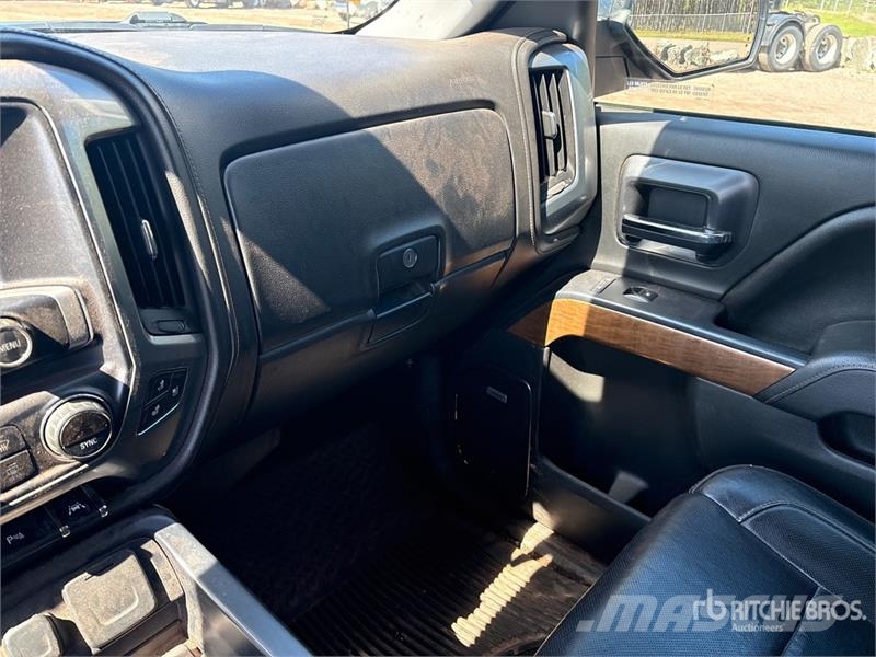 Chevrolet Silverado 1500 Outro