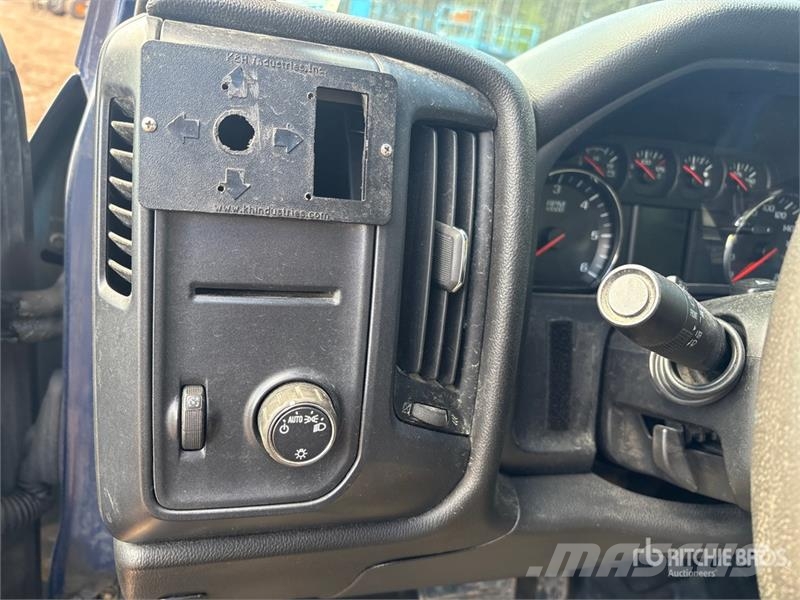 Chevrolet Silverado 1500 4x2 Pickup Iné