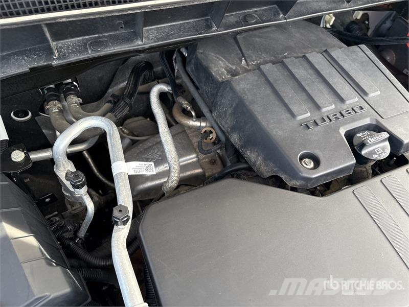 Chevrolet Silverado 1500 4x2 Pickup Outro