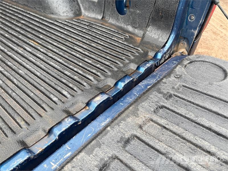 Chevrolet Silverado 1500 LT 4x4 Crew Cab Pickup Ostalo