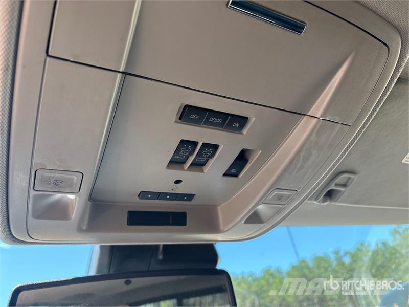 Chevrolet Silverado 1500 Outro