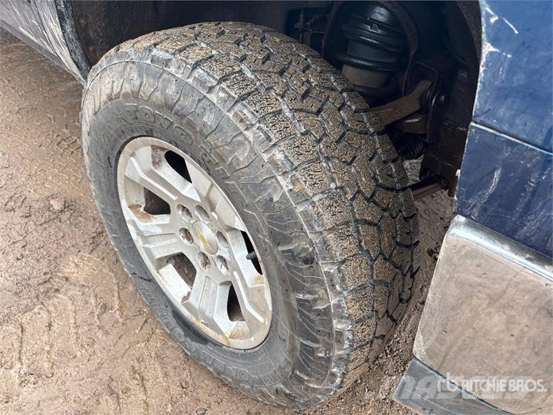 Chevrolet Silverado 1500 LT 4x4 Crew Cab Pickup Ostalo