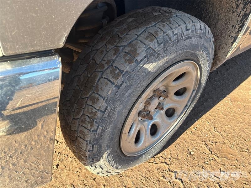 Chevrolet Silverado 1500 LS 4x4 Crew Cab Pickup 其他