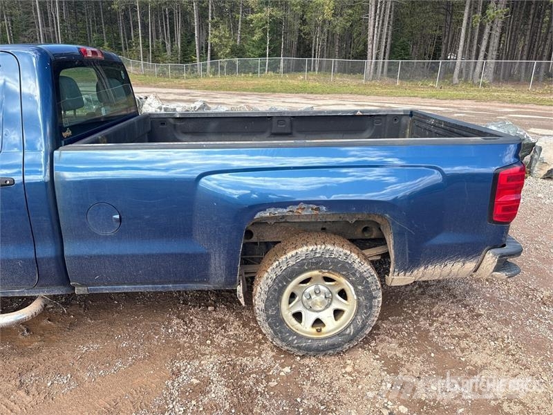 Chevrolet Silverado 1500 4x2 Pickup Iné