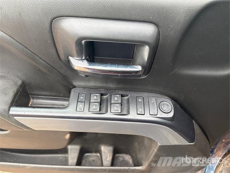 Chevrolet Silverado 1500 LT 4x4 Crew Cab Pickup Ostalo