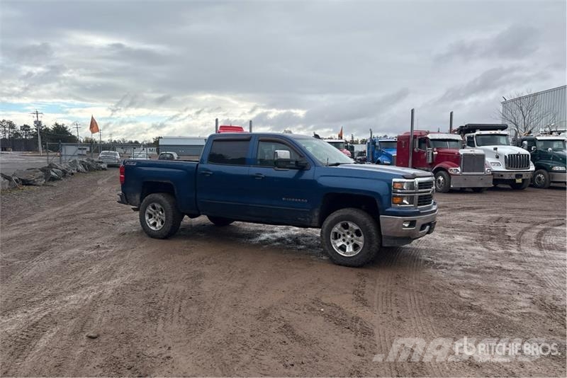 Chevrolet Silverado 1500 LT 4x4 Crew Cab Pickup Ostalo