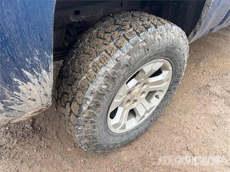 Chevrolet Silverado 1500 LT 4x4 Crew Cab Pickup Ostalo