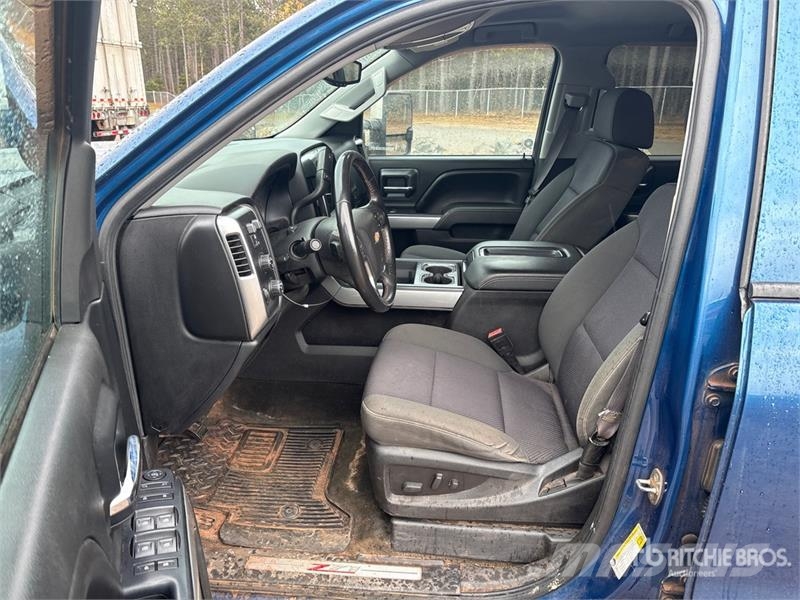 Chevrolet Silverado 1500 LT 4x4 Crew Cab Pickup Ostalo