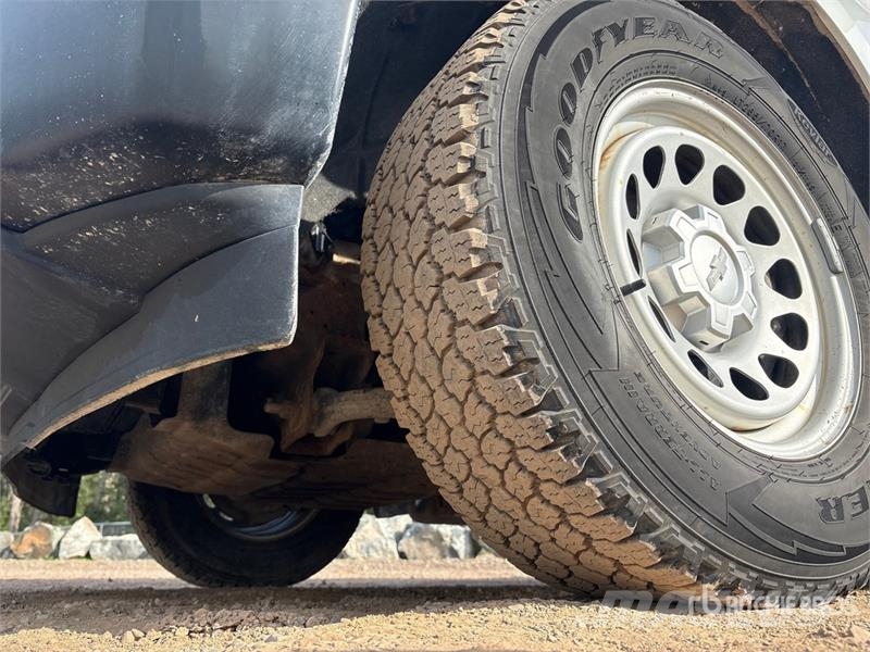 Chevrolet Silverado 1500 4x2 Pickup Прочие фургоны