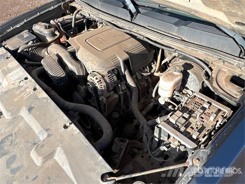 Chevrolet Silverado 1500 LS 4x4 Crew Cab Pickup 其他