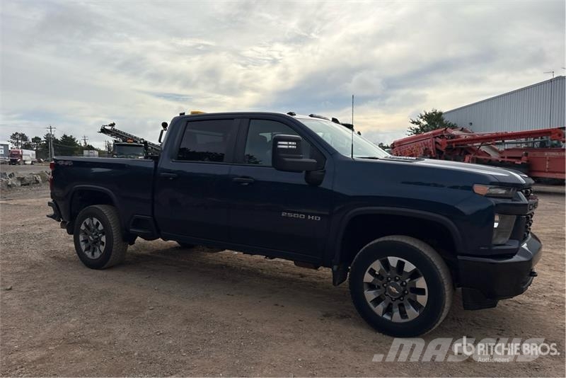 Chevrolet Silverado 2500 HD 4x4 Crew Cab Pickup Otras furgonetas