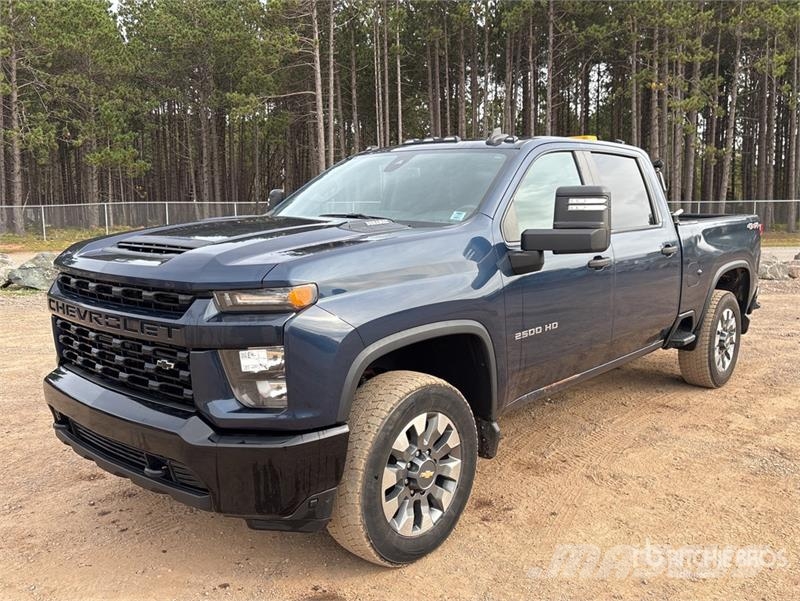 Chevrolet Silverado 2500 HD 4x4 Crew Cab Pickup Otras furgonetas
